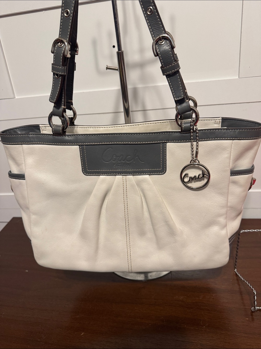 Coach White and Gray Leather Shoulder Tote